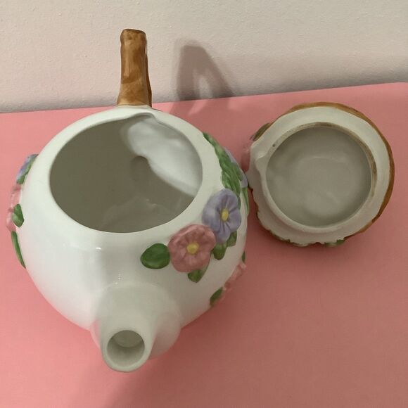 Vintage Retro Cottagecore Spring Birds Nest Bluebird Floral Novelty Tea Pot - Picture 6 of 6